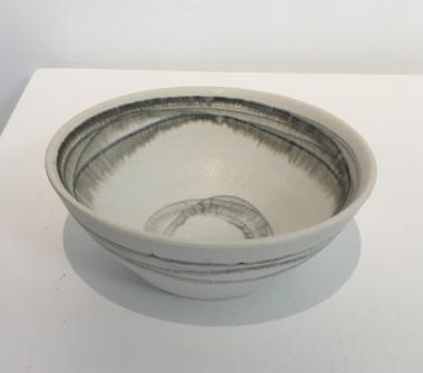 Small Round Bowl With Lines 